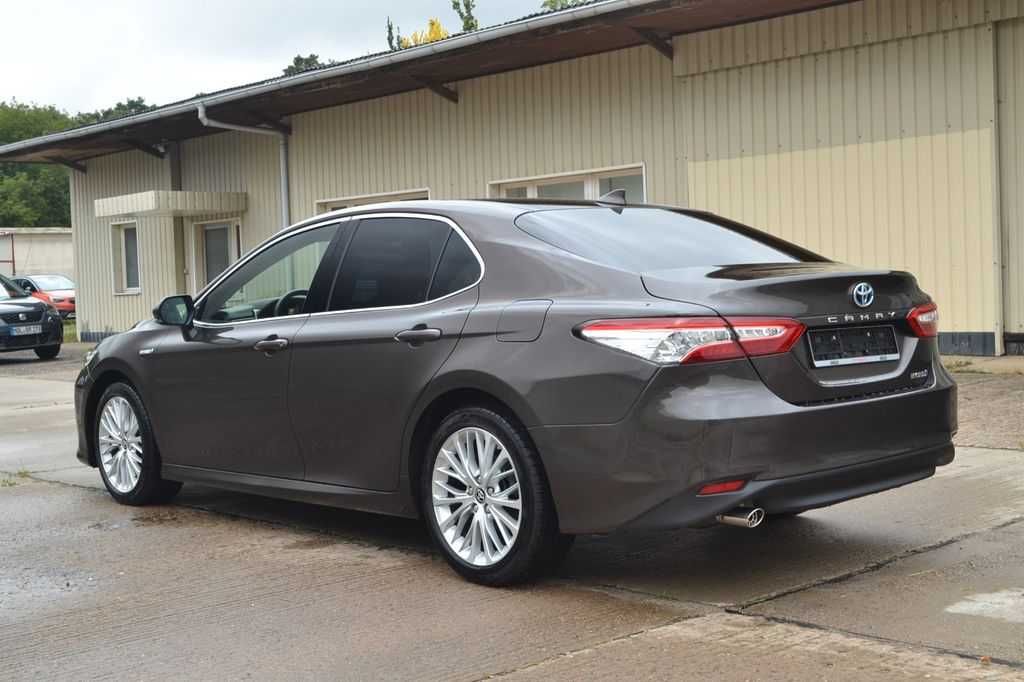 Бампер Toyota Camry XV70 запчастини Тойота Кемрі Камри 70 разборка