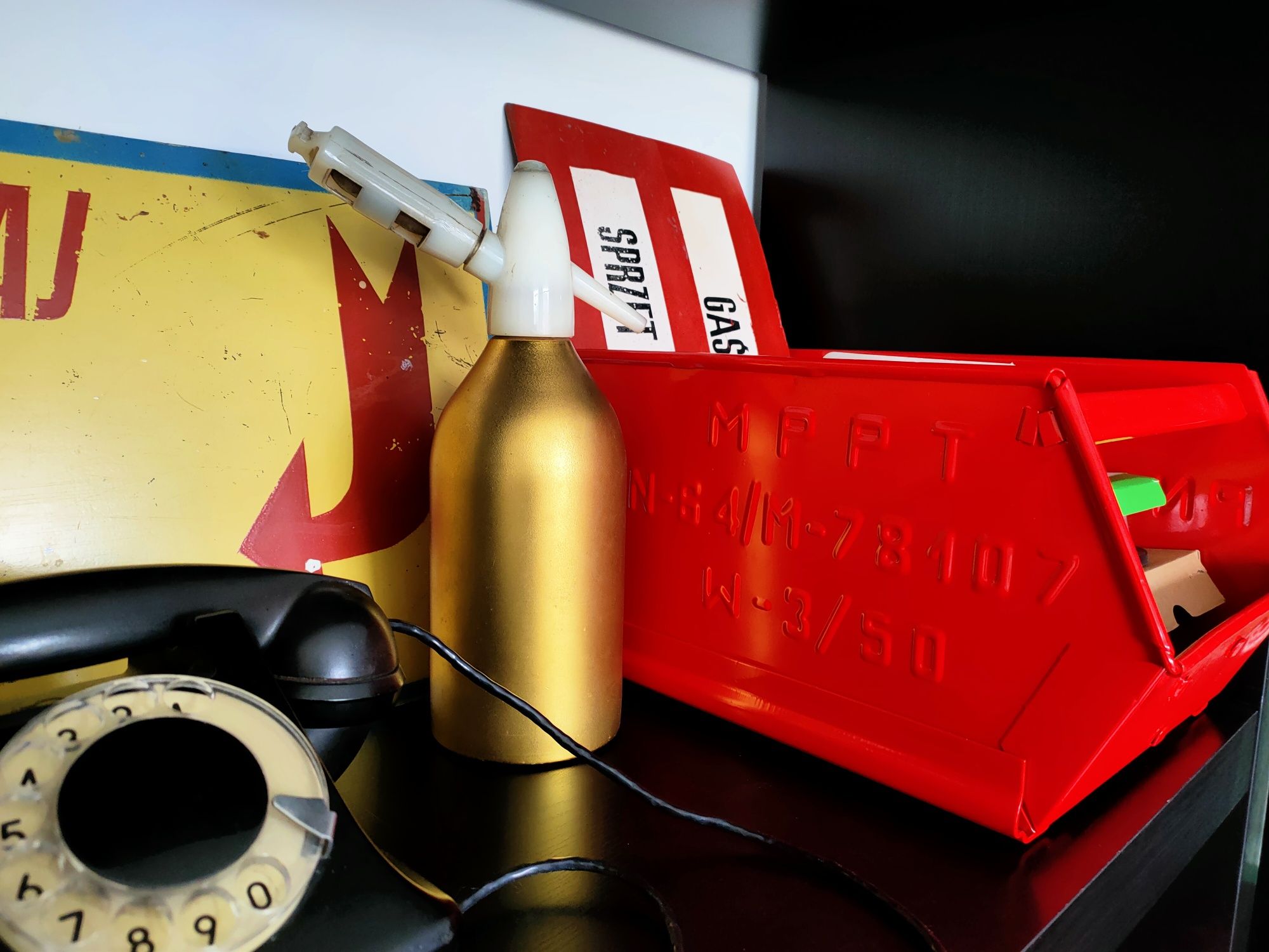 Metalowa industrialna kuweta pojemnik na dokumenty PRL