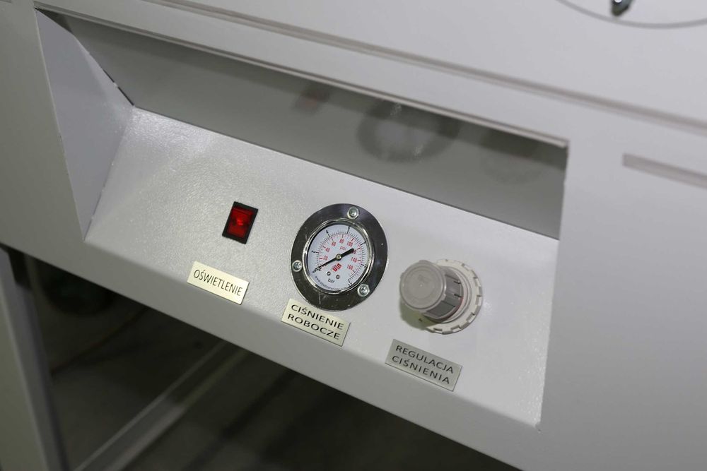 Piaskarka kabinowa PEKO 100-C SANT-TECH