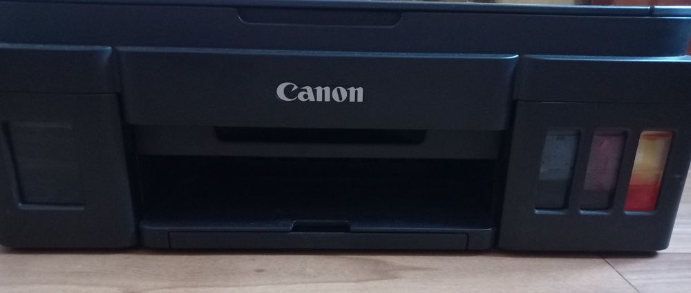 Принтер цветной в полном робочем состоянии