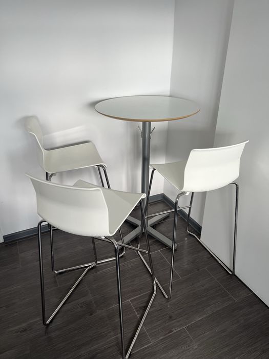 Sprzedam stolik barowy i 3 hokery