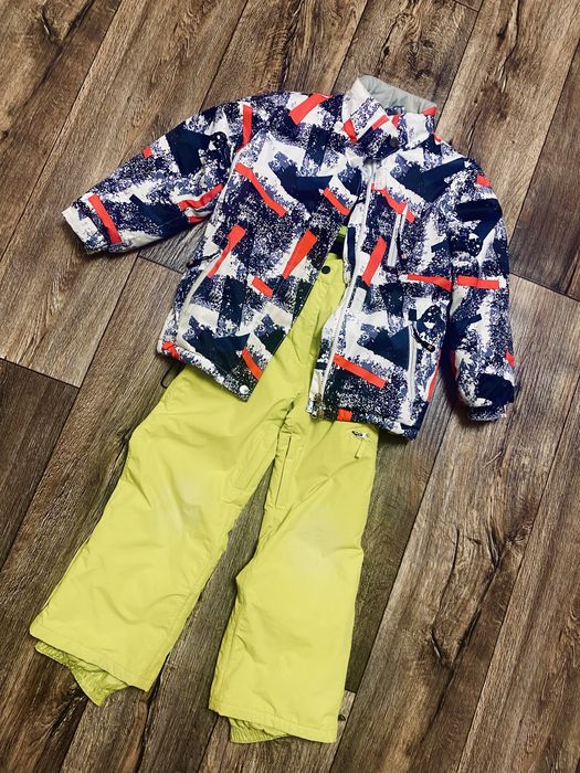 Продам детский зимний костюм ,теплый костюм