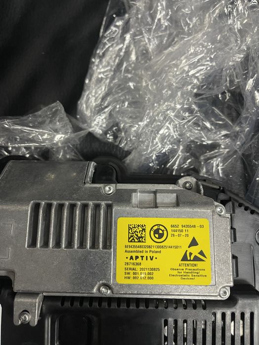 Приборна панель BMW G05, G06, G07 приборка MGU