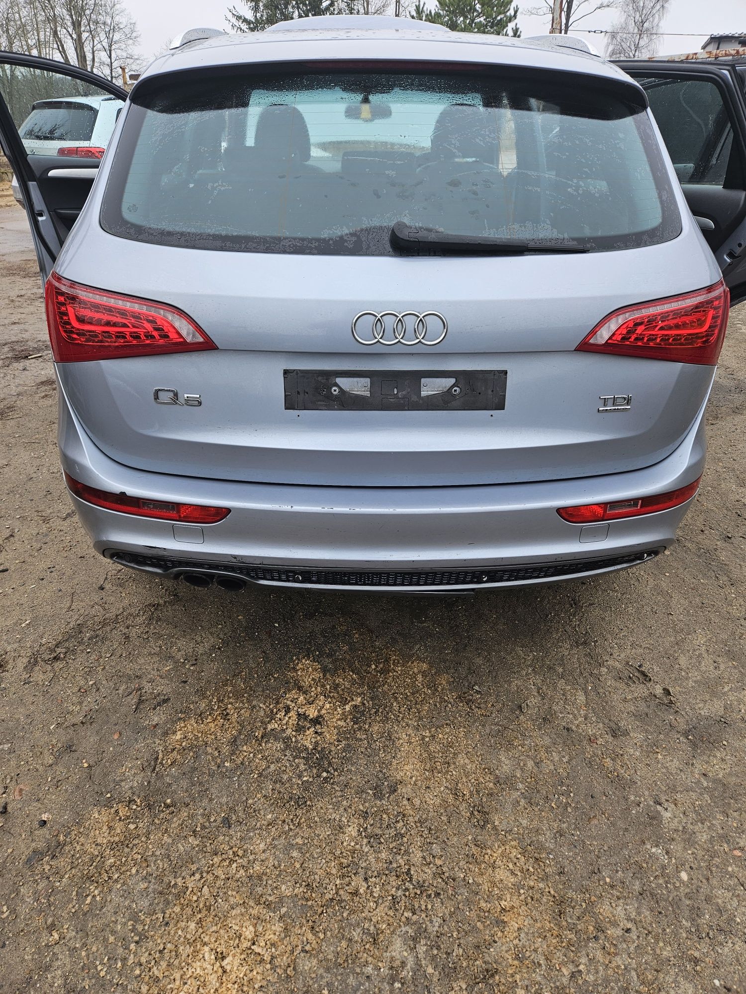 Klapa bagaznika Audi Q5 8R0 kompletna