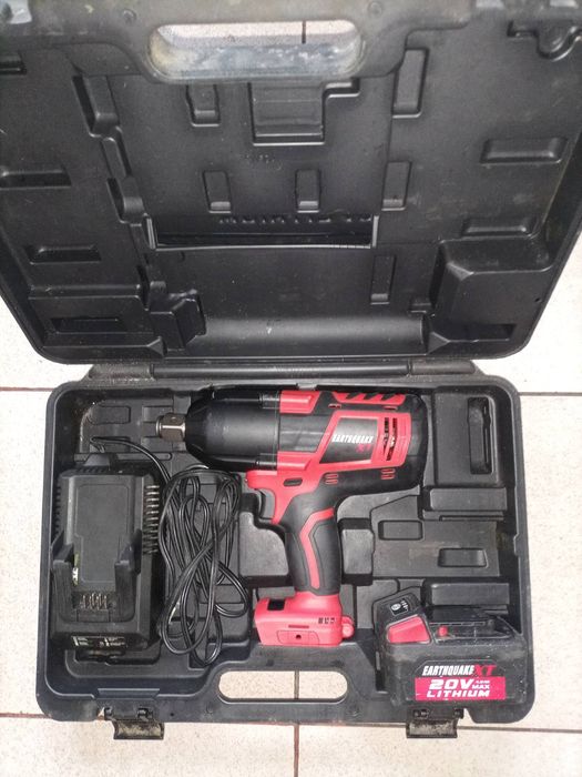 Для фур Квадрат 1/2Гайковерт  аккумуляторний EARTHQUAKE XT EQ12