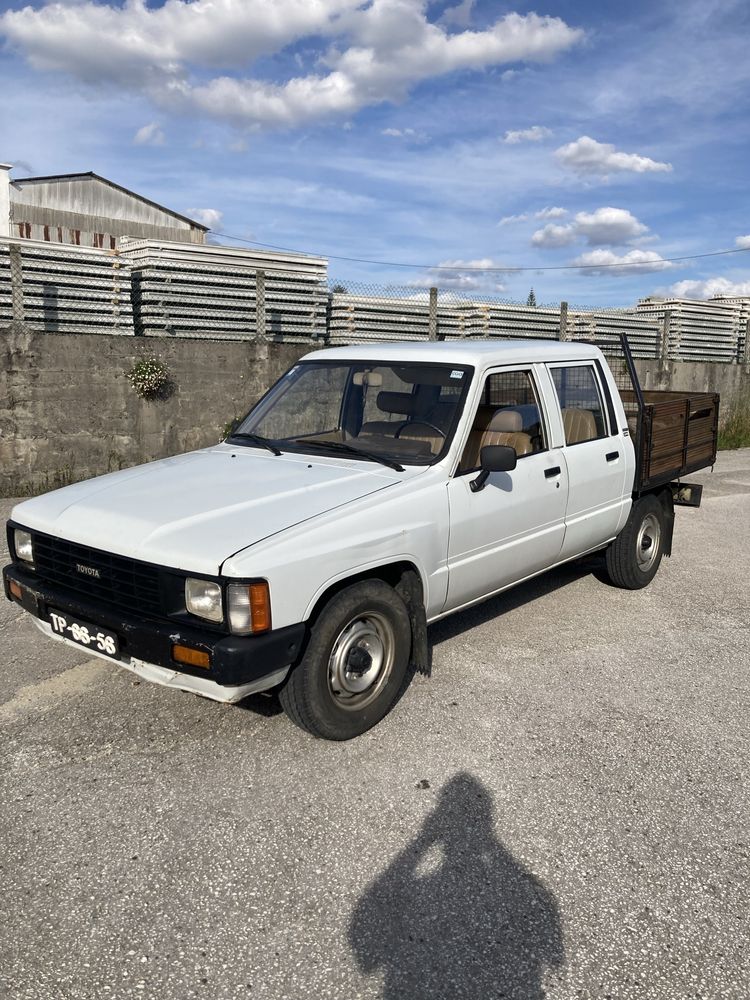 Toyota Hilux 2.4D