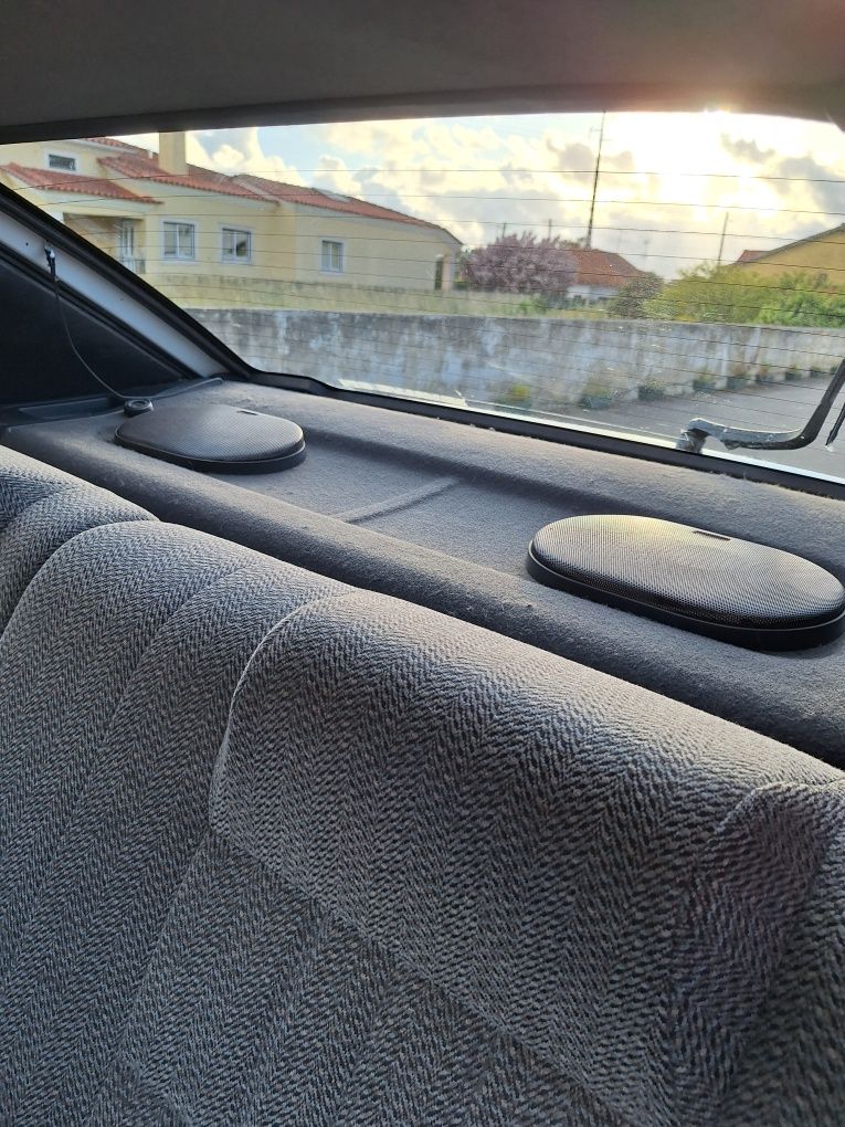 Toyota corolla 1.3
Gasolina e GPL
Vidros elétricos dianteiros e trase