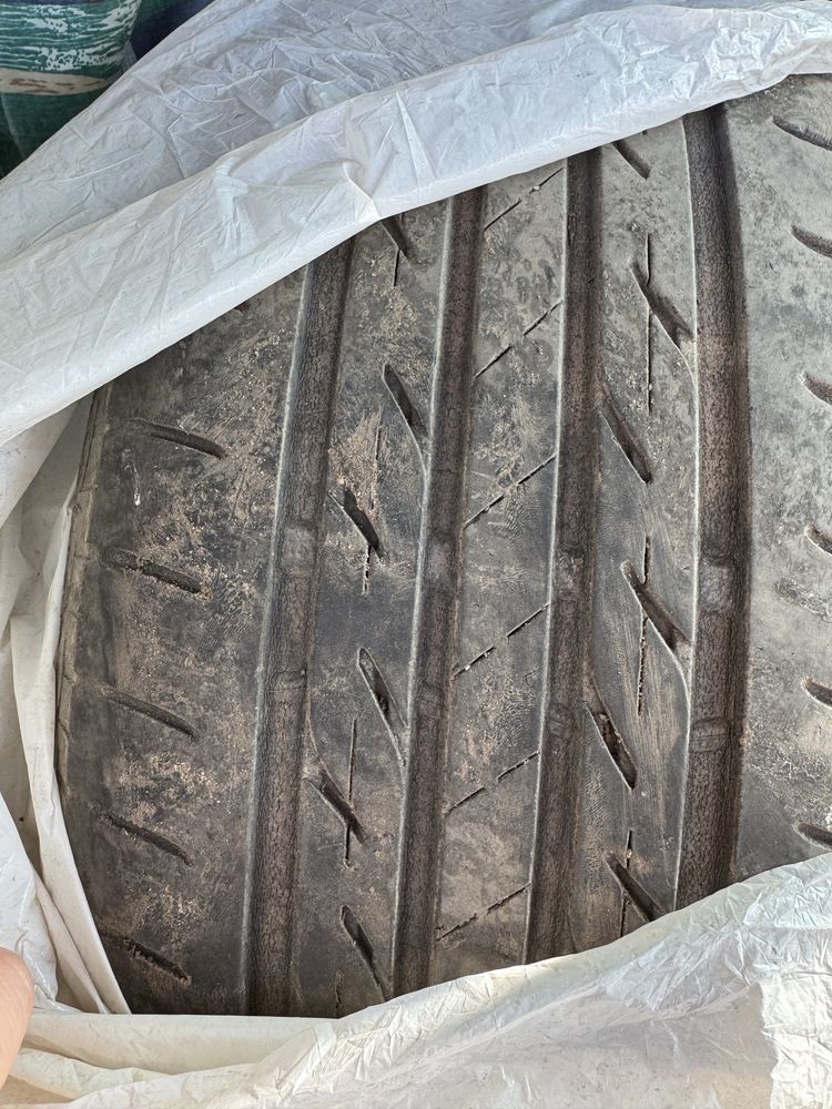 Продам шины два колес R17 225/55 , 2шт