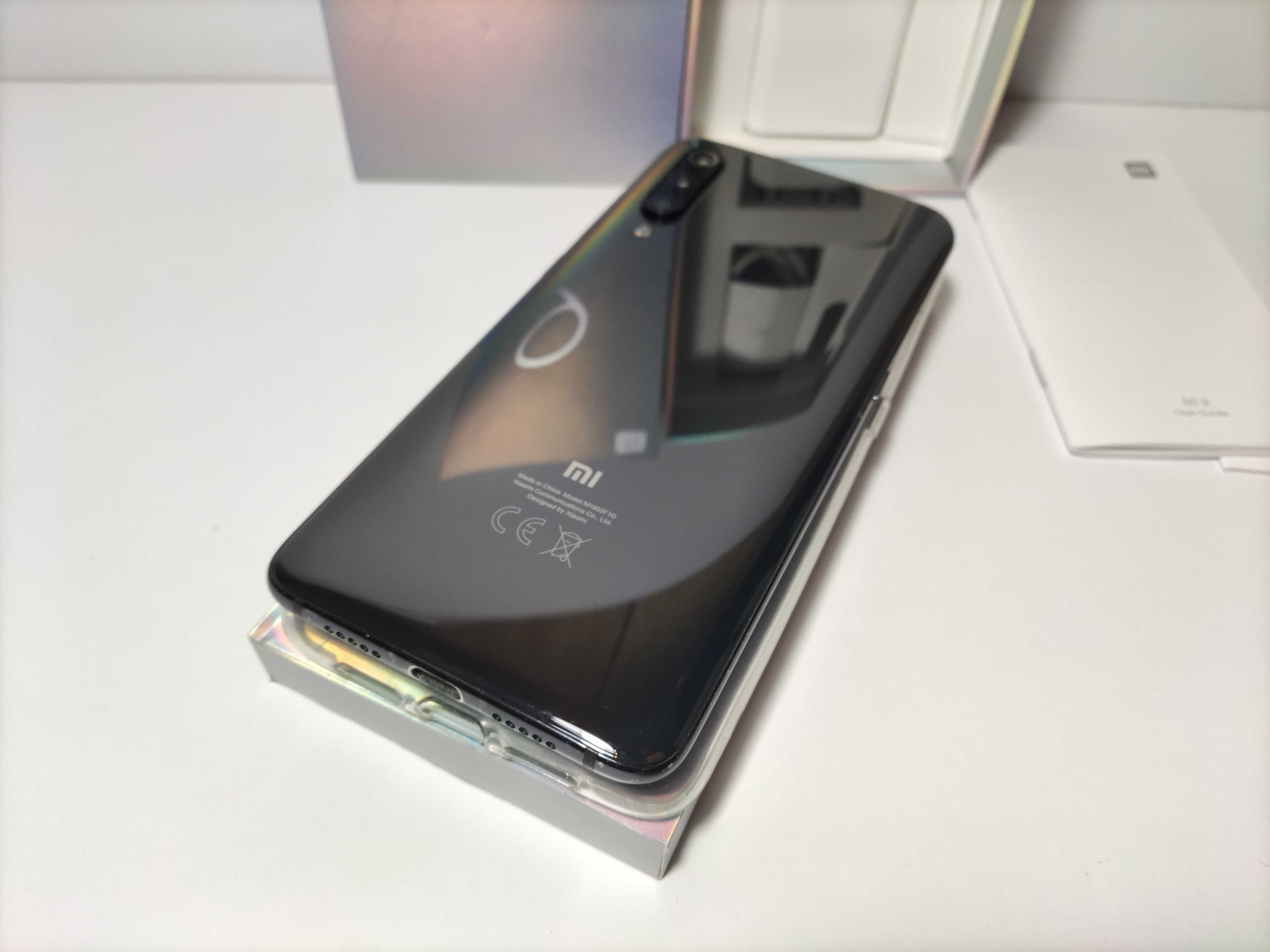 Xiaomi Mi 9 6/128 Gb, Piano Black. Відмінний стан. Повний комплект.