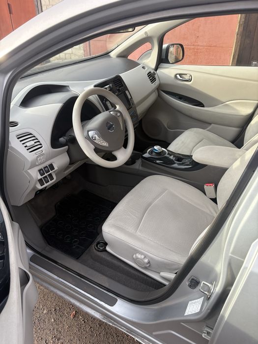 Продам Nissan Leaf 24kw