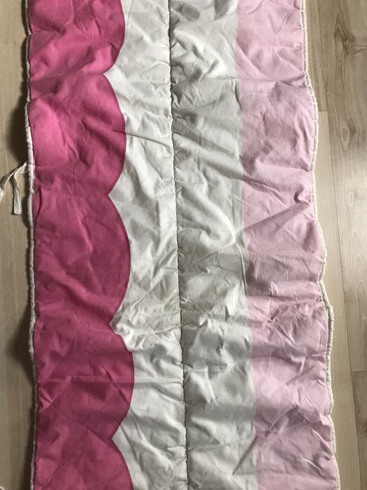 Бортик для дитячого ліжечка