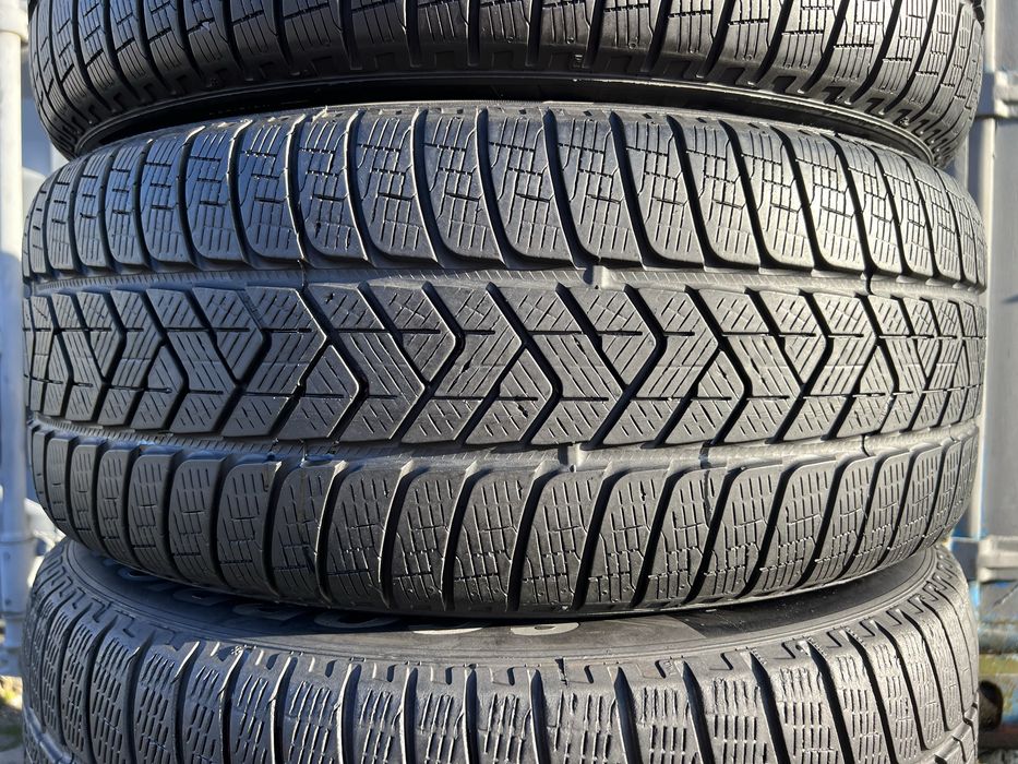235/55 R19 Pirelli 4шт (RunFlat) 2021рік 5.8мм-6.3мм залишок