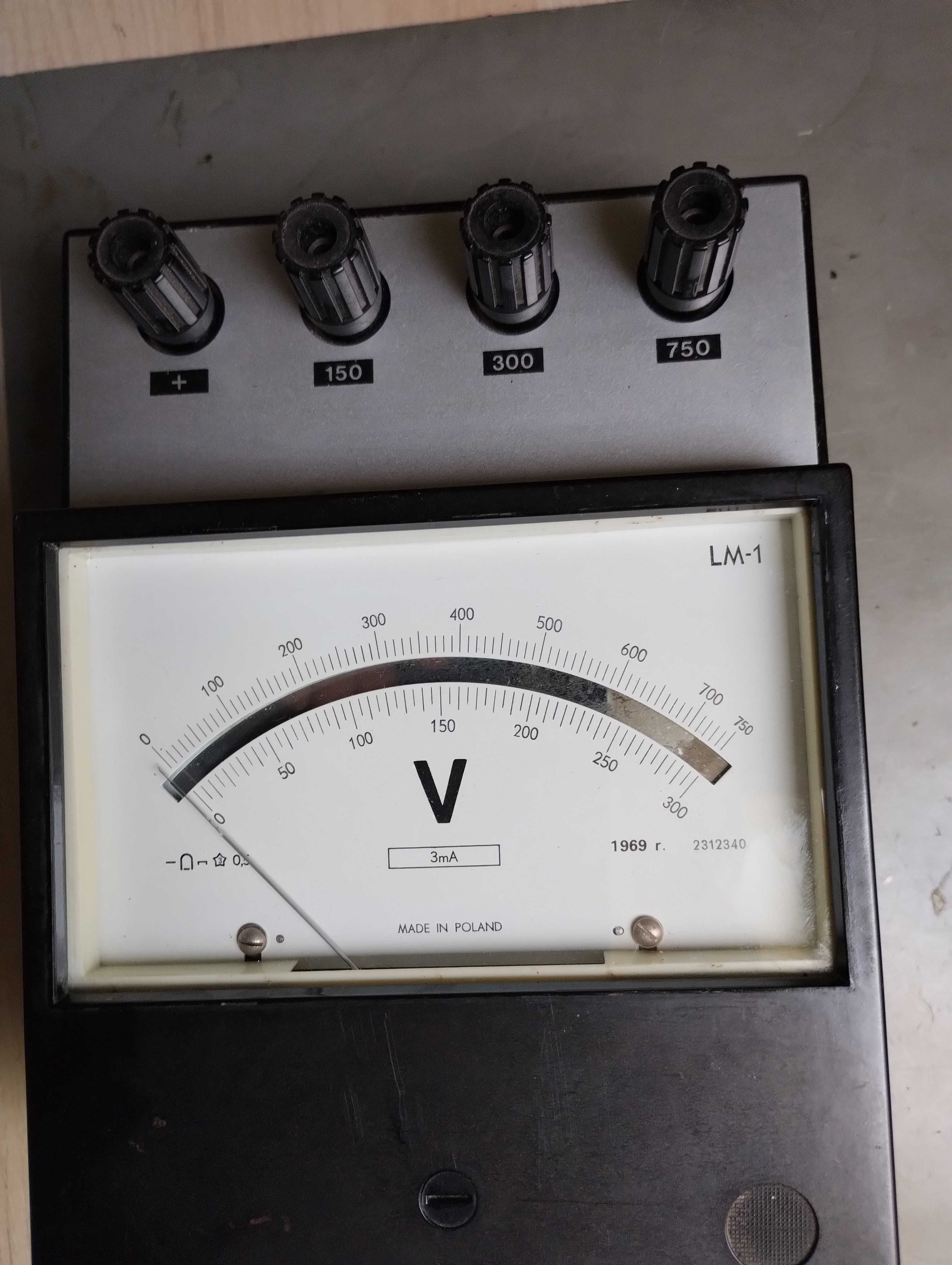 Woltomierz analogowy PRL, ERA typu LM-1, od 0 do 750 V (3 zakresy)