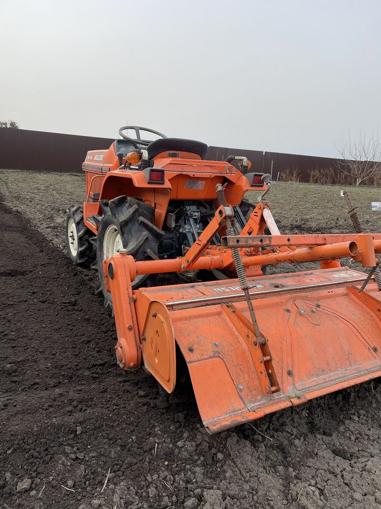 Мінітрактор Kubota b1-14