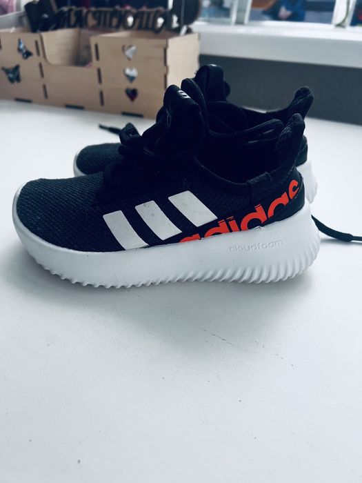 Кросівки оригінали “Adidas”