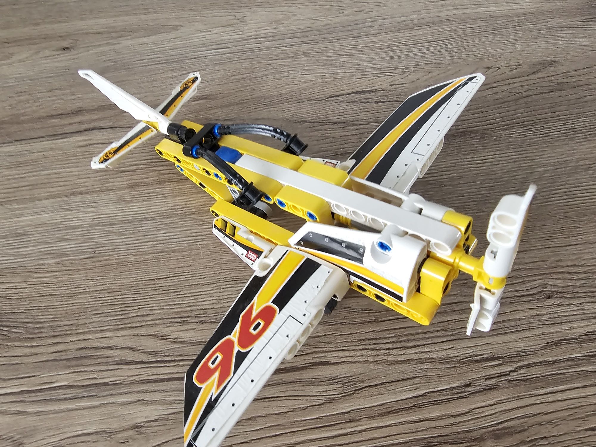 LEGO Technic 42044: Display Team Jet Mixed