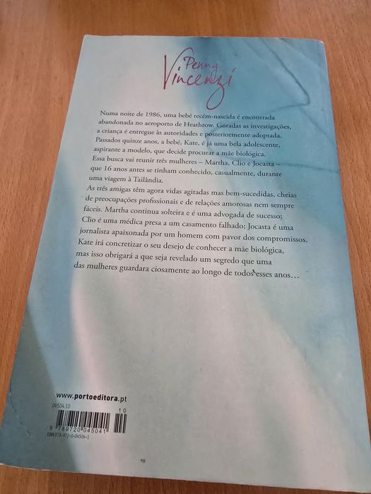 Livro Cruel Abandono de Penny Vincenzi.