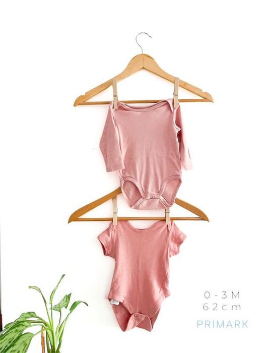 2 bodies cor-de-rosa 0-3 meses /2 pink bodysuits 0-3 months
