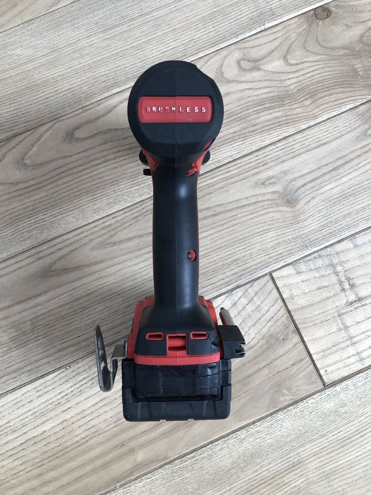 Безщітковий Акум.шуруповерт Milwaukee M18 BLDD2