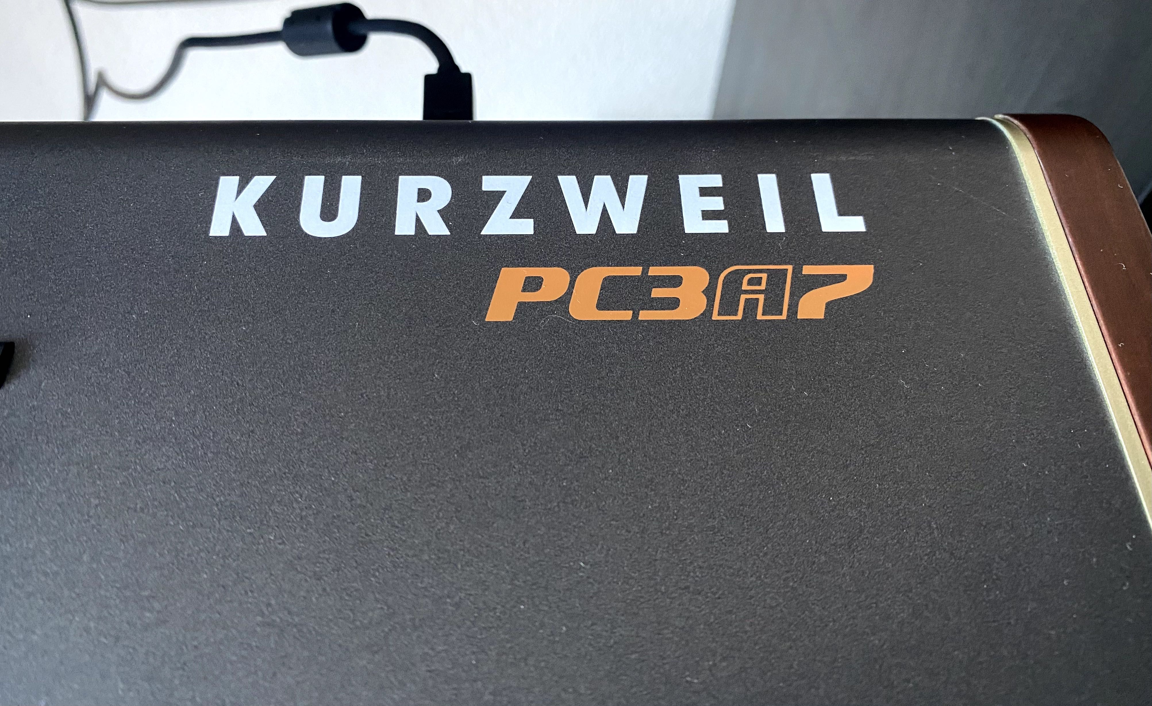 Teclado Kurzweil PC3A7