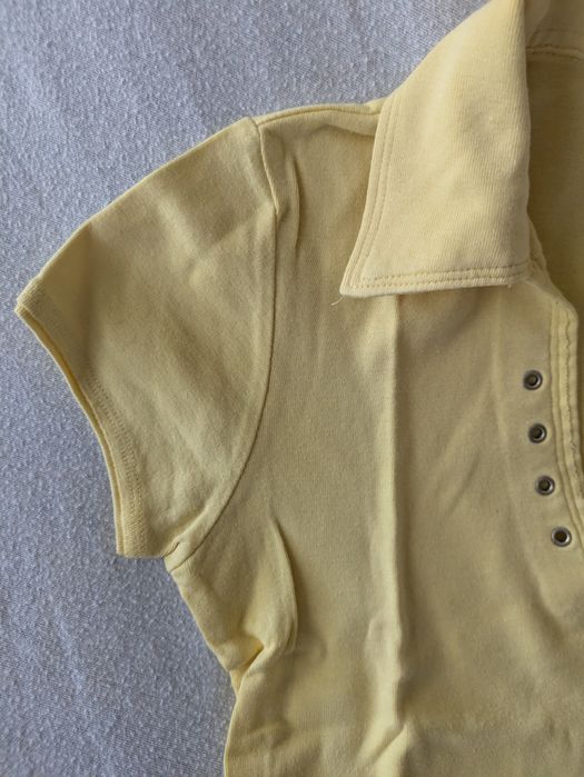 Polo amarelo tamanho M