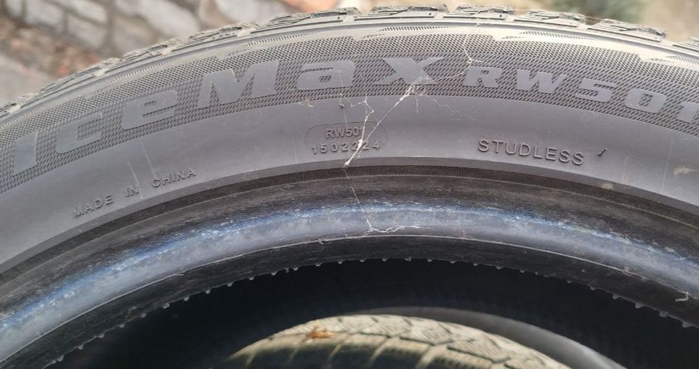 Резина 245/45R18 KAPSEN Ice Max.