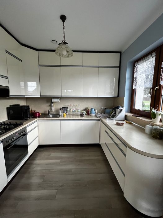 Używana kuchnia ze sprzętem