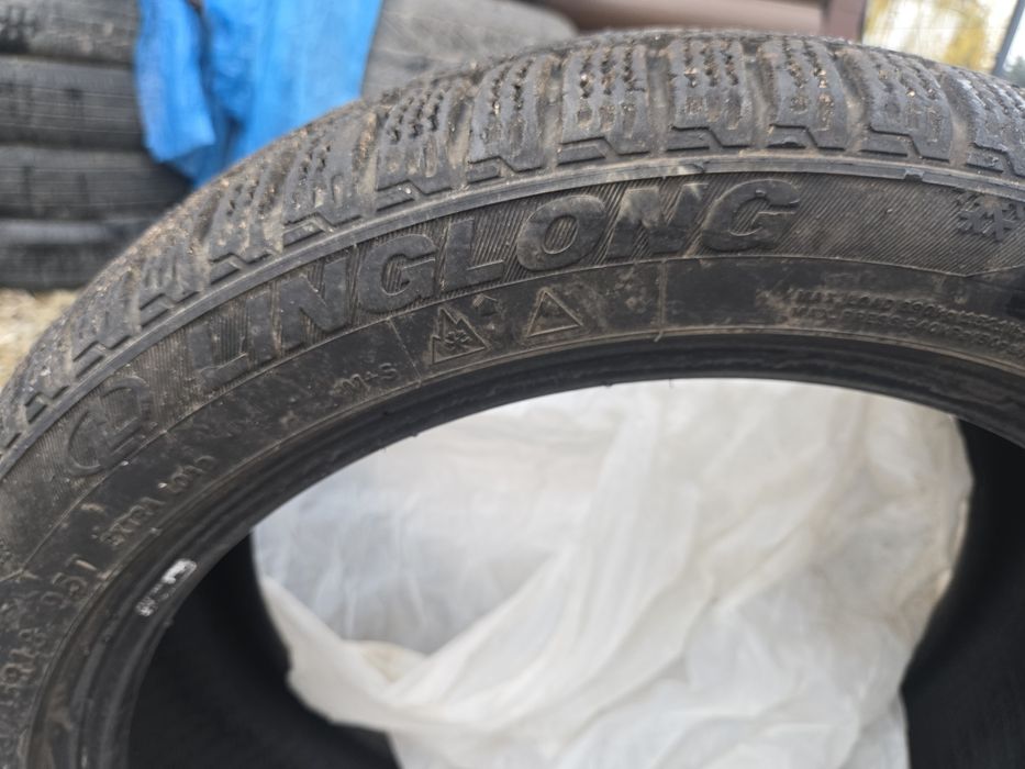 R18 225×45 Гарний стан.