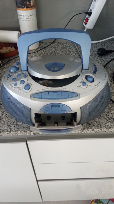 RÁDIO K7 e CD Portátil e Elétrico. Bom. 5 Fotos