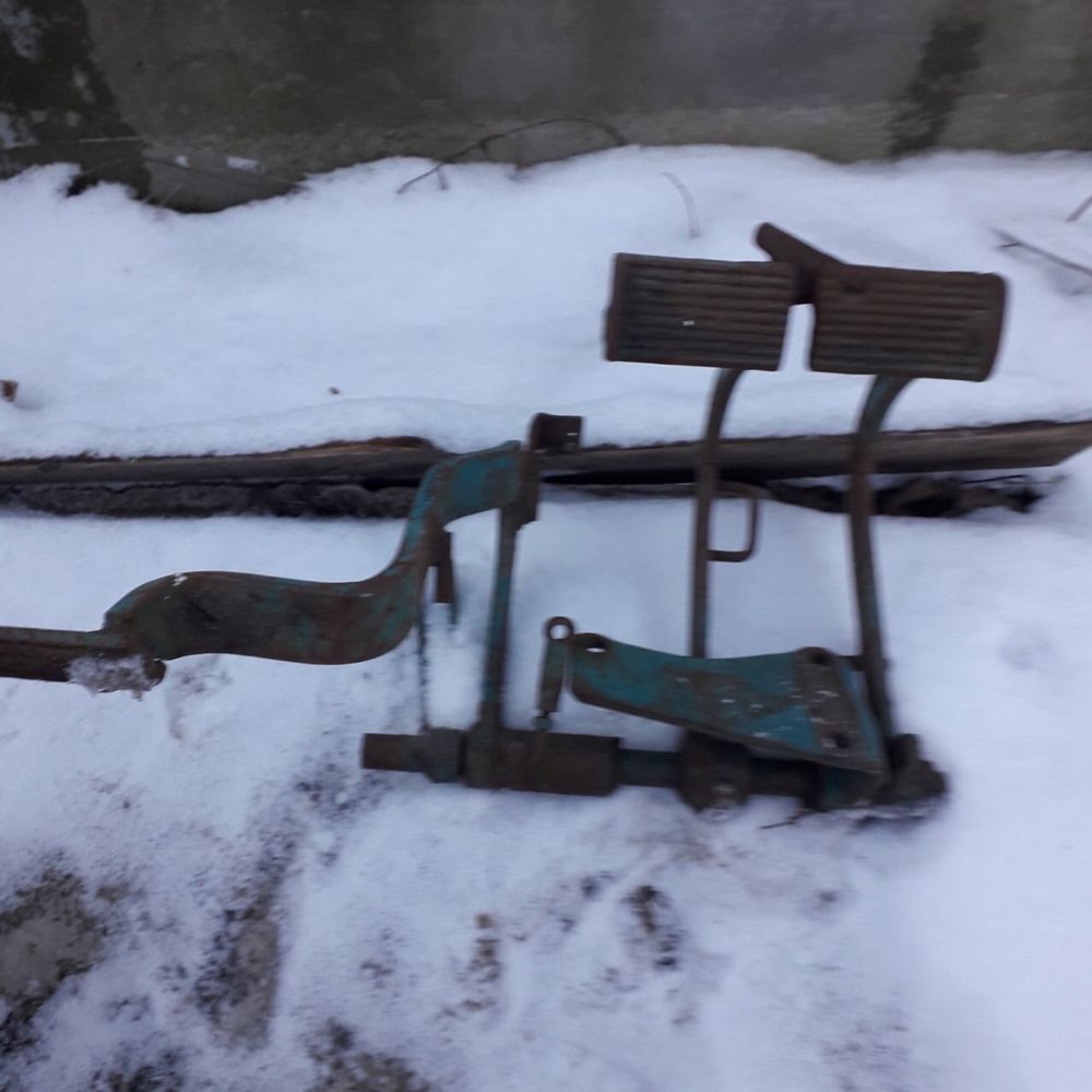 Продам педалі трактора Т-40