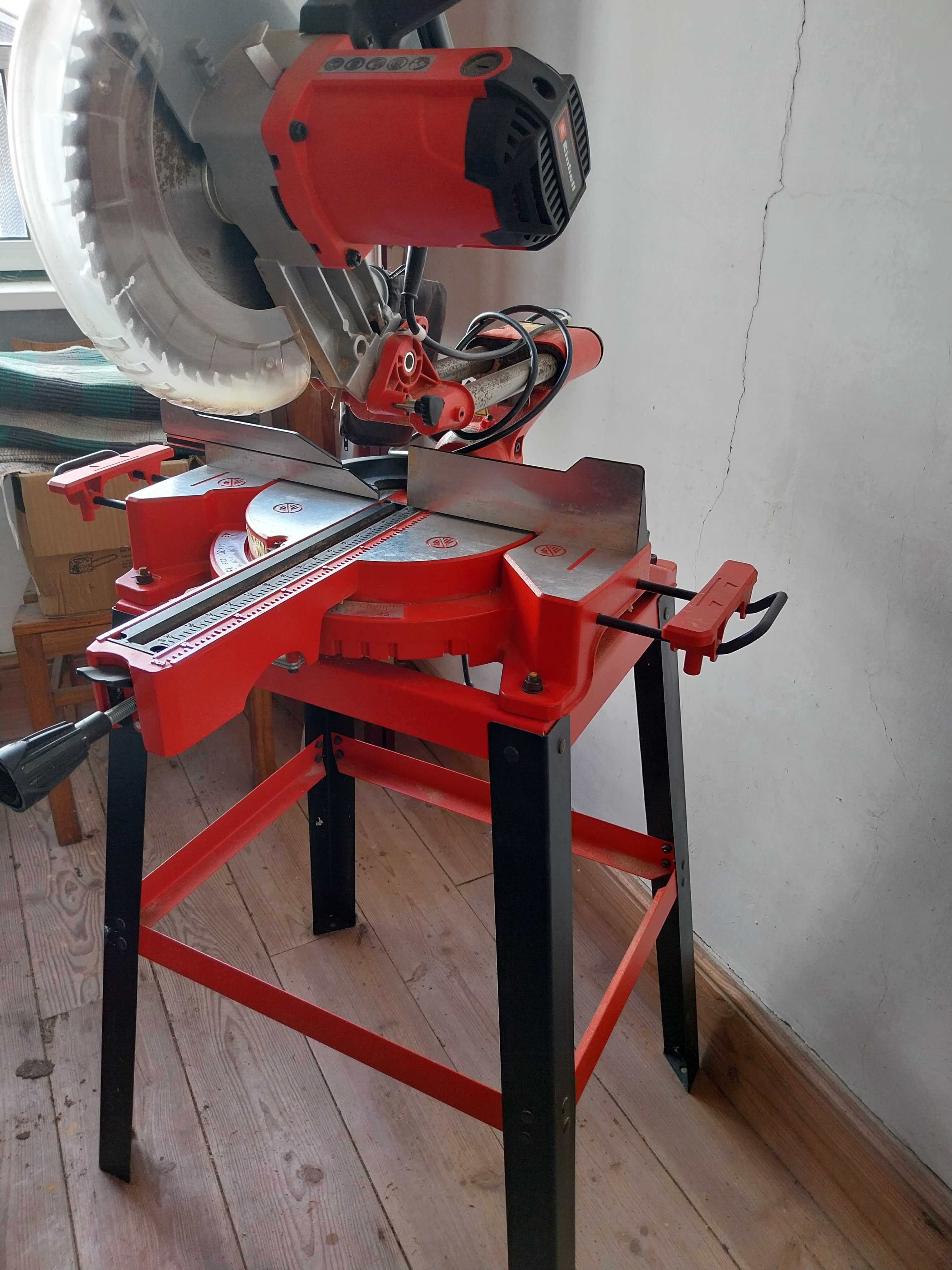 Serra meia-esquadria telescópica 2350 W 250 mm Einhell