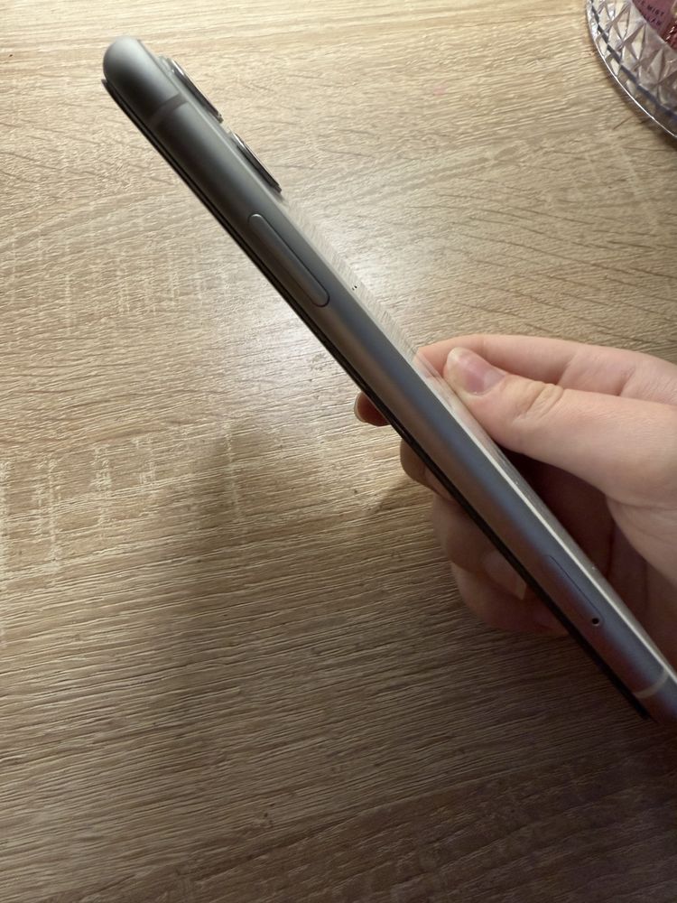 Продаю iPhone 11 128 Gb