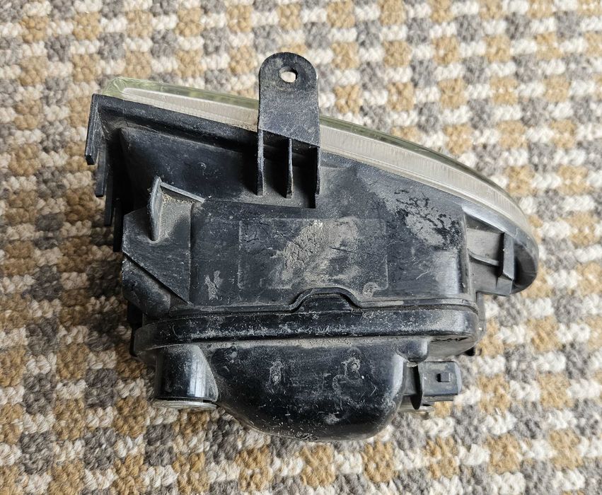 Halogen prawy Ford Fiesta IV mk4 BE91 95-, Mazda 121 95- Valeo