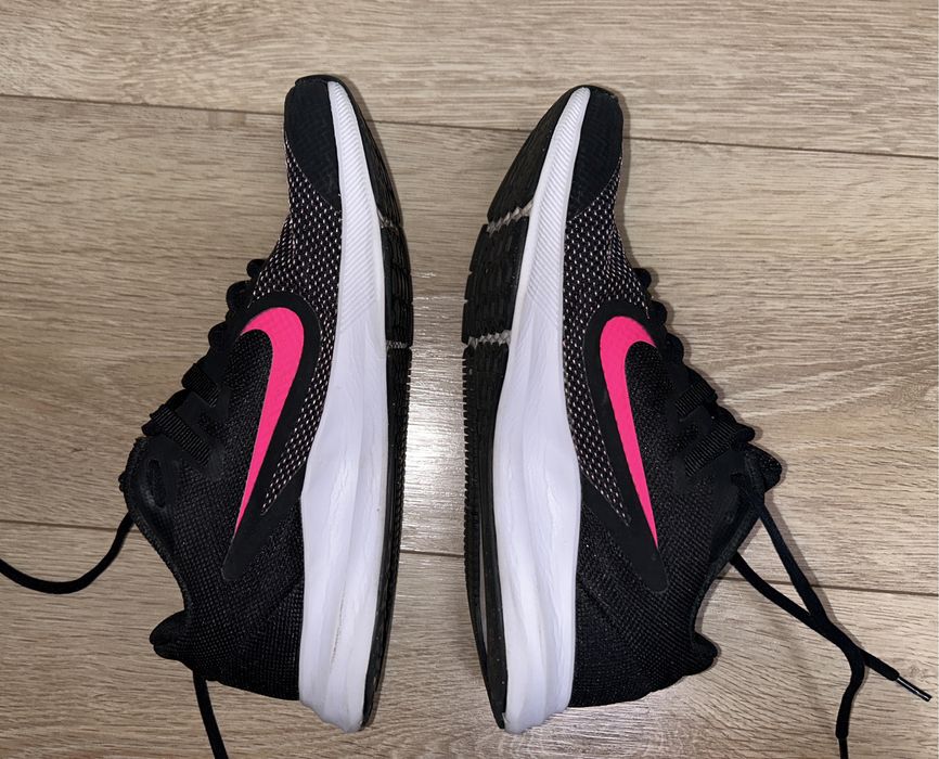 Кросівки nike 34-35 розмір легкі зручні