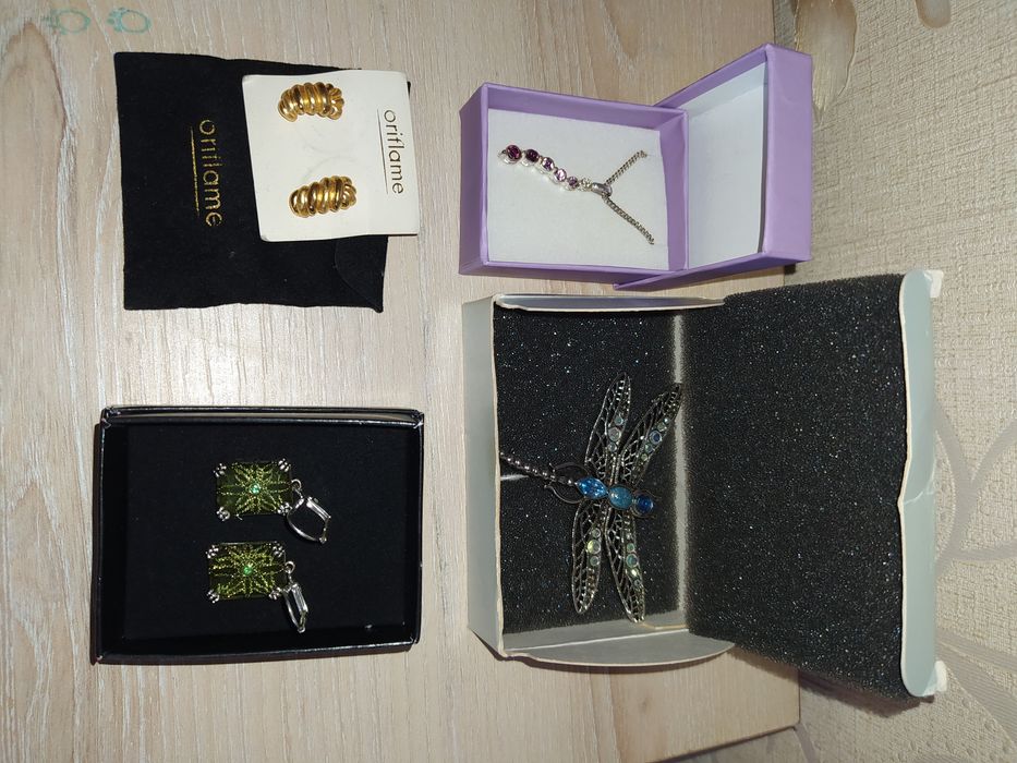 Продам бижутерию, пряжку