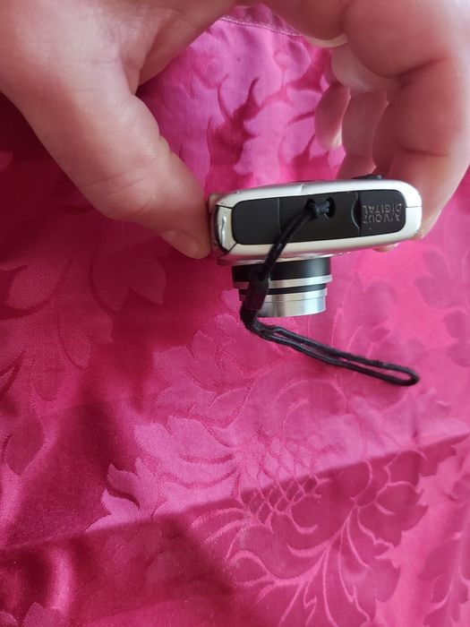 Цифровой фотоаппарат Canon IXUS