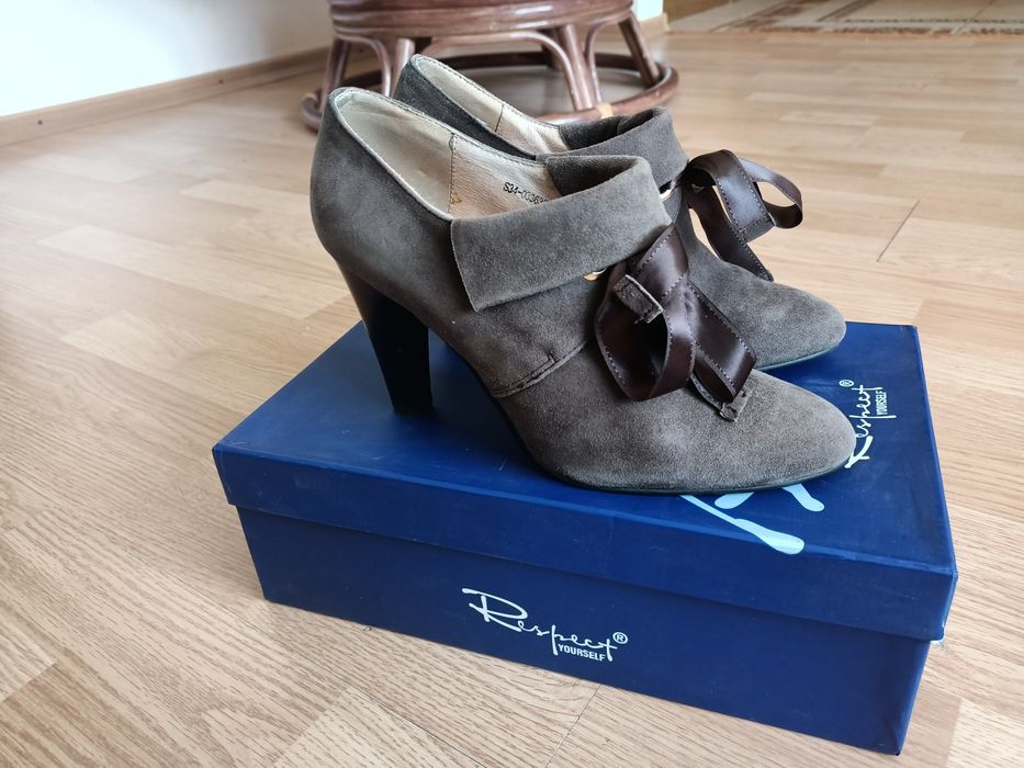 Замшеві чобітки Respect