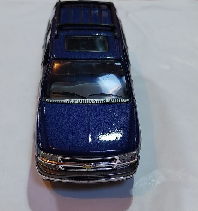 Miniatura em escala 1/43 Chevrolet Tahoe