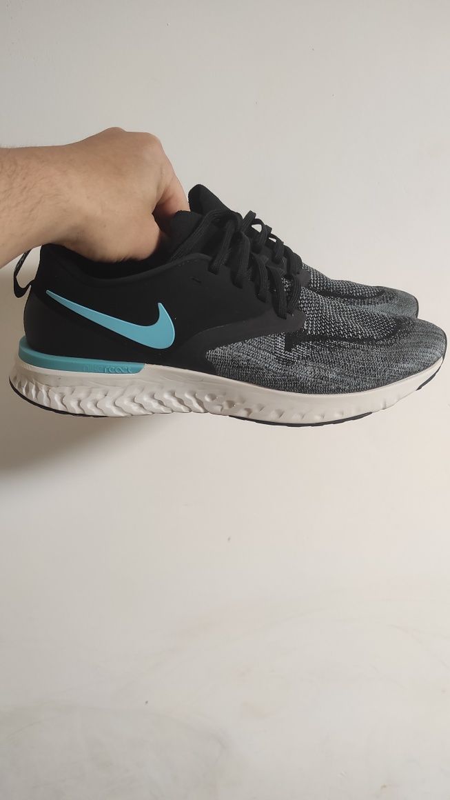 Nike odyssey react 2 flyknit