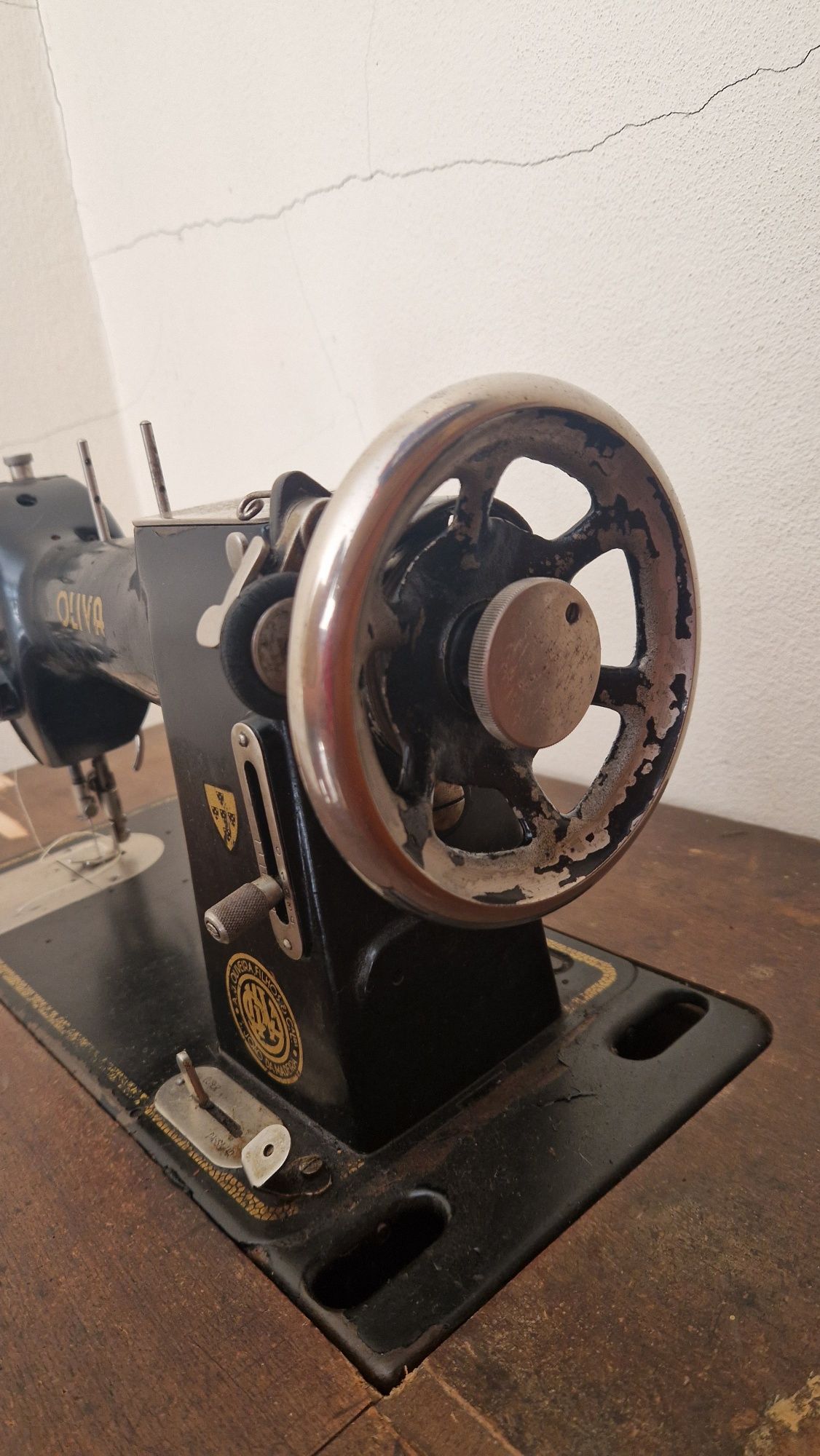 Máquina de Costura Oliva
