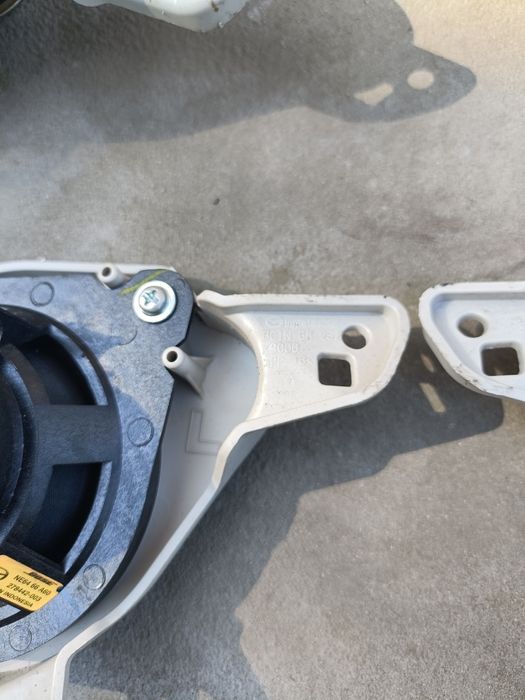 Maskownica głośnika tył w słupku Mazda 3 BL MPS Mazda BCIN68222