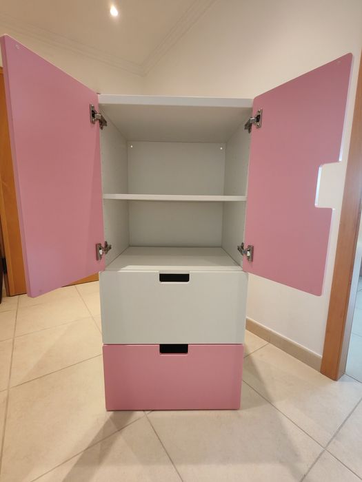 Móvel IKEA STUVA rosa e branco