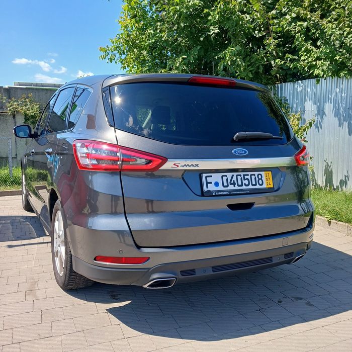 Ford S-Max 2016.