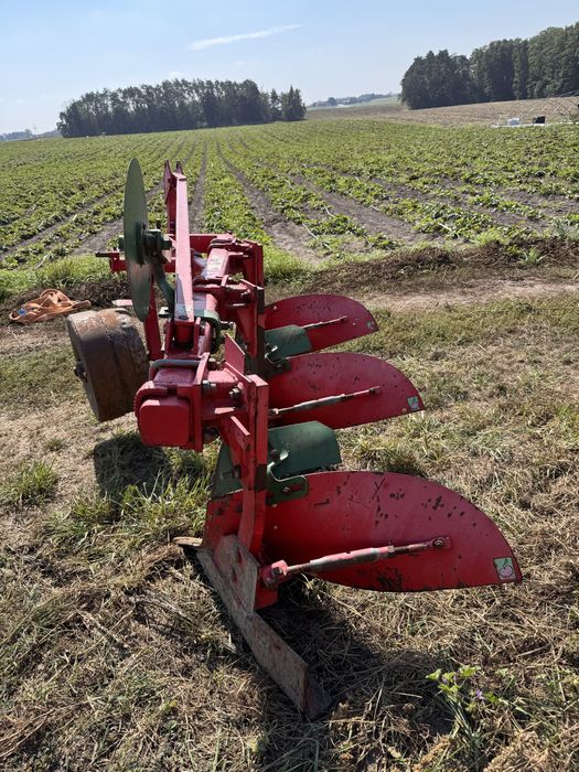 Sprzedam pług zagonowy 3 skibowy w bardzo dobrym stanie