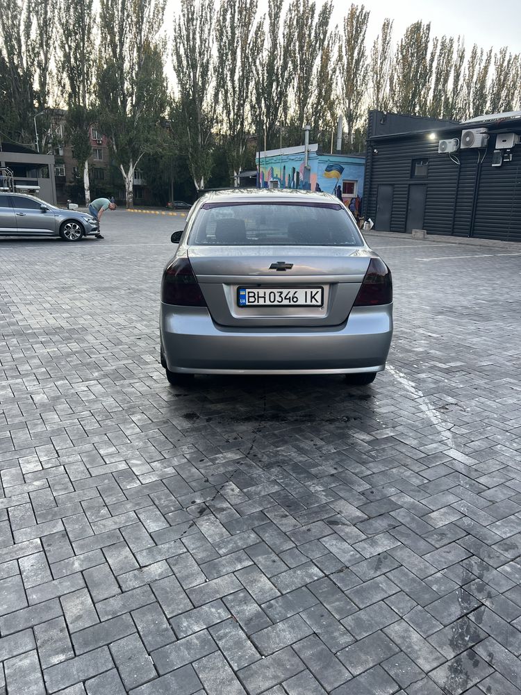 Продам chevrolet aveo Т250 2008 года в идеальном состоянии 1.5 бензин