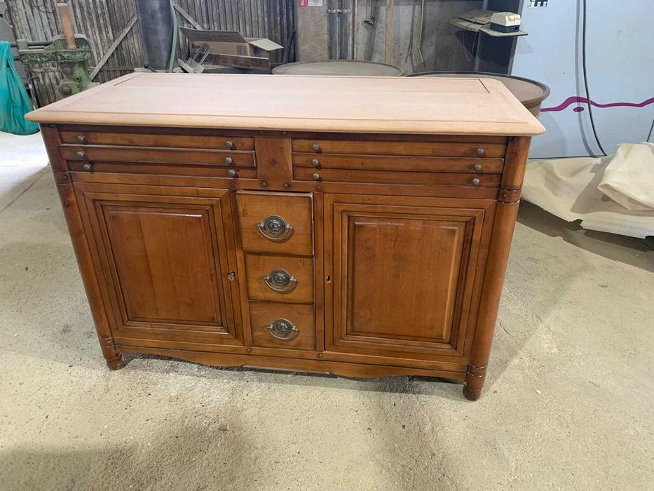 Cómoda adaptada p/ sistema de TV elevatório - Ideal para recuperar