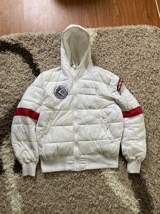 Пуховик бомбер Alpha industries NASA