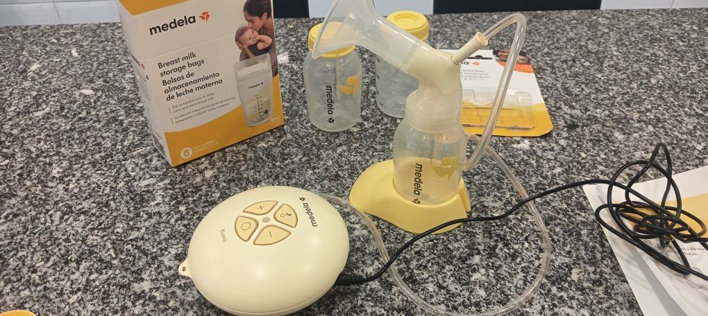 Máquina de tirar leite Medela a