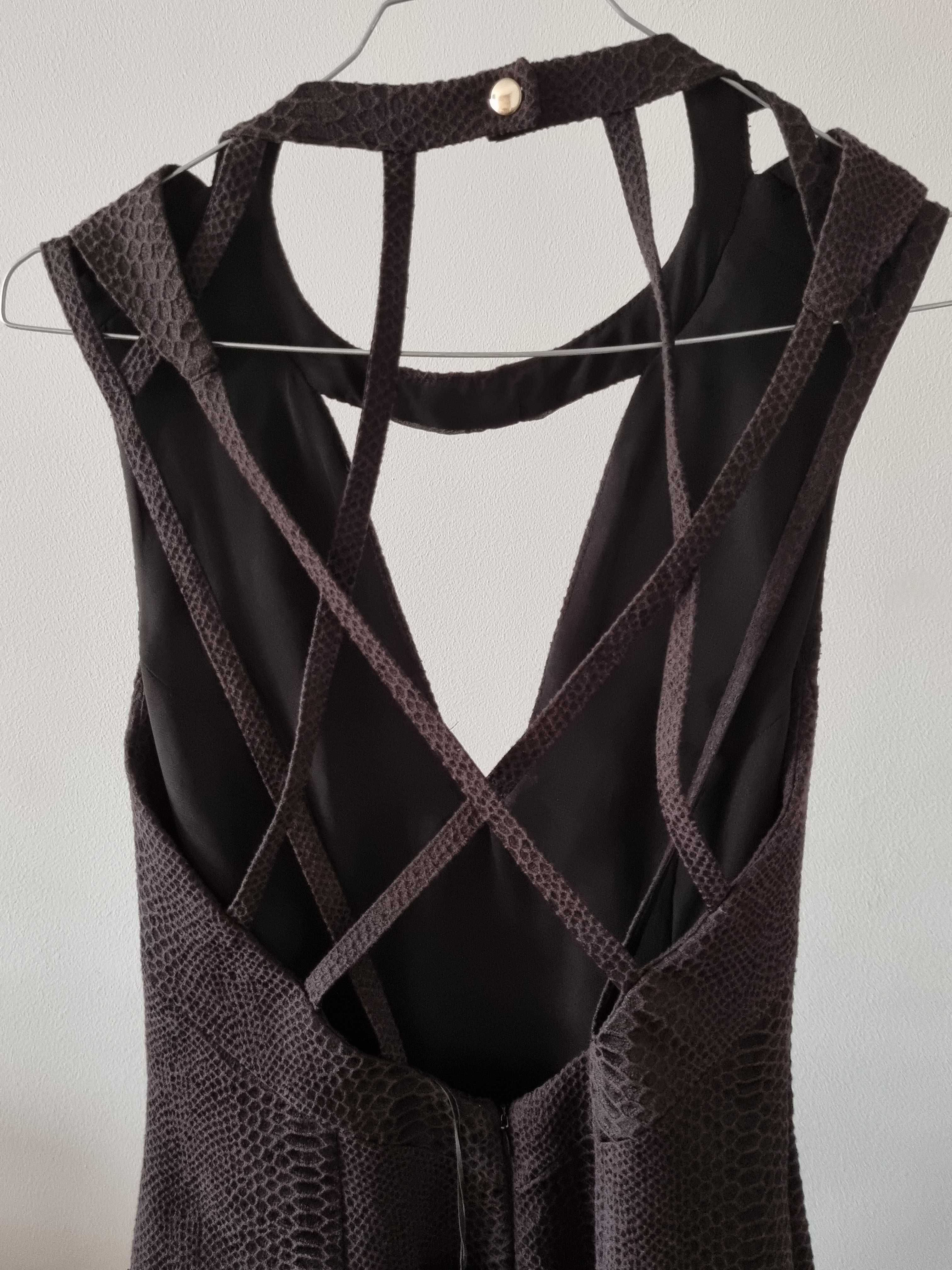 Vestido Lycra trabalhada forrado  JOHN JOHN
