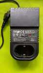 Carregador de bateria Tuv 9705a
